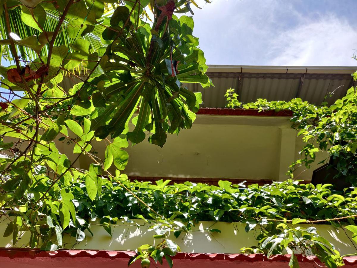Blue Waves Beach Residency Hotel Varkala Exterior photo