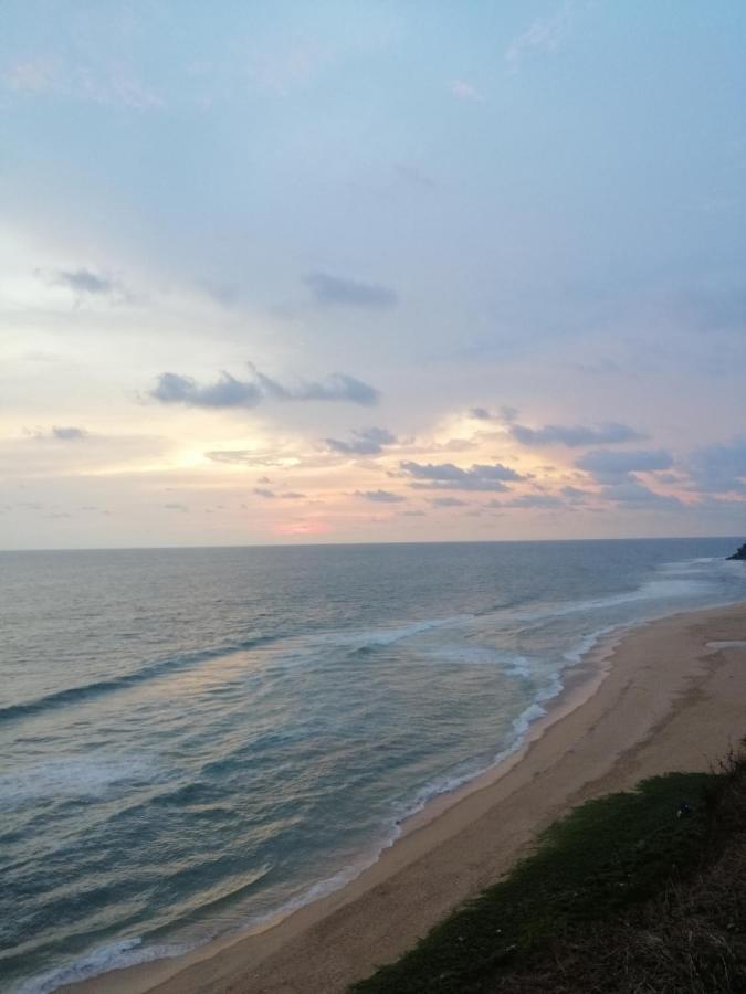 Blue Waves Beach Residency Hotel Varkala Exterior photo